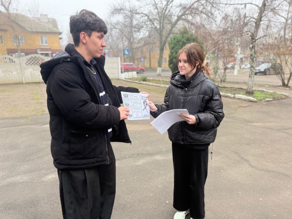 «Скажи СПИДу нет». Сектор по делам молодежи, культуры и спорта Управы Куйбышевского внутригородского района совместно с активистами "Молодой Гвардии" партии Единая Россия организовали акцию под названием «Скажи СПИДу нет». ... «Скажи СПИДу нет». Сектор по делам молодежи, культуры и спорта Управы Куйбышевского внутригородского района совместно с активистами "Молодой Гвардии" партии Единая Россия организовали акцию под названием «Скажи СПИДу нет». ...