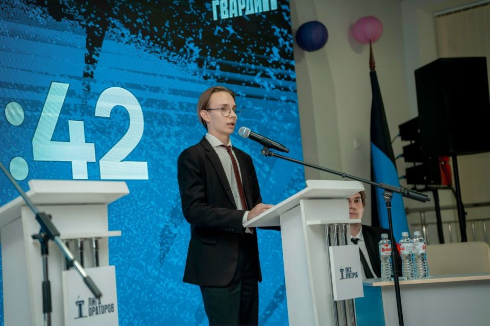Сергей Ермаков: В Республике завершился финал конкурса ораторского мастерства "Лига Ораторов", собравший шесть лучших команд после окружного отбора Сергей Ермаков: В Республике завершился финал конкурса ораторского мастерства "Лига Ораторов", собравший шесть лучших команд после окружного отбора