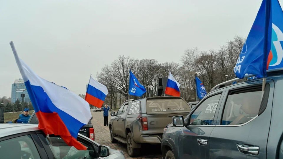 Двадцать четыре года достойного пути: Донбасс отмечает день рождения Единой России Двадцать четыре года достойного пути: Донбасс отмечает день рождения Единой России