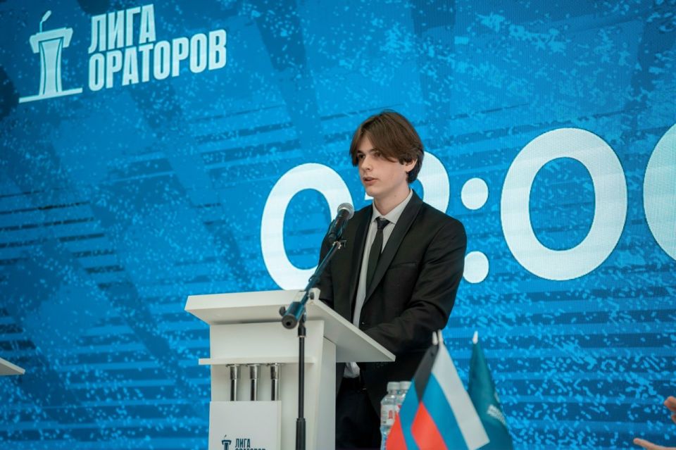 Сергей Ермаков: В Республике завершился финал конкурса ораторского мастерства "Лига Ораторов", собравший шесть лучших команд после окружного отбора Сергей Ермаков: В Республике завершился финал конкурса ораторского мастерства "Лига Ораторов", собравший шесть лучших команд после окружного отбора