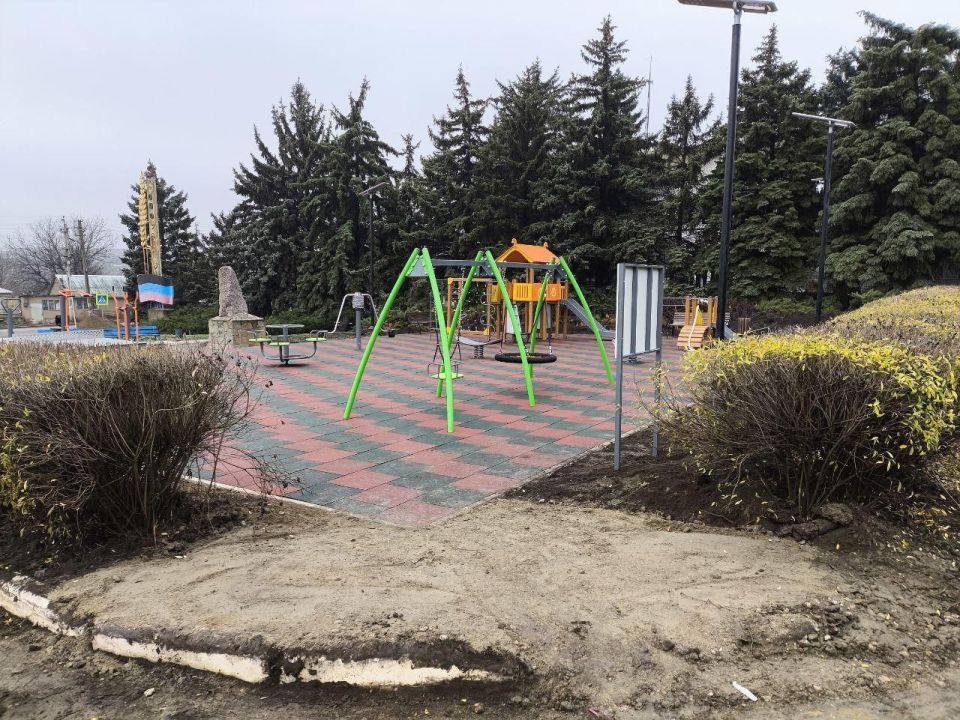 Николай Михайлов: В селе Стыла Старобешевского округа завершены работы по обустройству детской игровой площадки Николай Михайлов: В селе Стыла Старобешевского округа завершены работы по обустройству детской игровой площадки