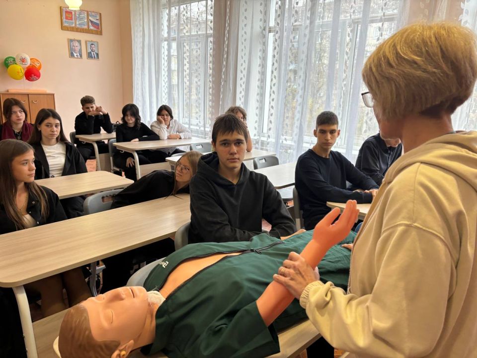 Лариса Толстыкина: Школы ДНР обновляют материально-техническую базу кабинетов ОБЗР и «Технологии» Лариса Толстыкина: Школы ДНР обновляют материально-техническую базу кабинетов ОБЗР и «Технологии»