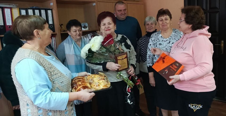Сегодня, 1 декабря 2025 года, руководитель Управы Алексей Дмитрюк провел чаепитие, главным гостем которого стала председатель Кировской районной организации ветеранов г. Донецка Раиса Картамышева – победитель Национальной... Сегодня, 1 декабря 2025 года, руководитель Управы Алексей Дмитрюк провел чаепитие, главным гостем которого стала председатель Кировской районной организации ветеранов г. Донецка Раиса Картамышева – победитель Национальной...
