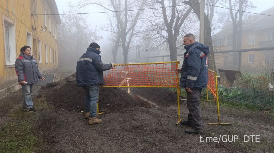 СПЕЦИАЛИСТАМИ ДОНЕЦКОГО ФИЛИАЛА «ДОНБАССТЕПЛОЭНЕРГО» ВЫПОЛНЕНА ЗАМЕНА АВАРИЙНОГО УЧАСТКА ТЕПЛОТРАССЫ В КУЙБЫШЕВСКОМ РАЙОНЕ СПЕЦИАЛИСТАМИ ДОНЕЦКОГО ФИЛИАЛА «ДОНБАССТЕПЛОЭНЕРГО» ВЫПОЛНЕНА ЗАМЕНА АВАРИЙНОГО УЧАСТКА ТЕПЛОТРАССЫ В КУЙБЫШЕВСКОМ РАЙОНЕ