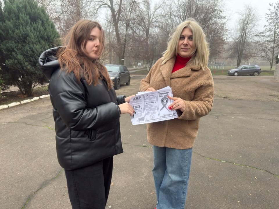 «Скажи СПИДу нет». Сектор по делам молодежи, культуры и спорта Управы Куйбышевского внутригородского района совместно с активистами "Молодой Гвардии" партии Единая Россия организовали акцию под названием «Скажи СПИДу нет». ... «Скажи СПИДу нет». Сектор по делам молодежи, культуры и спорта Управы Куйбышевского внутригородского района совместно с активистами "Молодой Гвардии" партии Единая Россия организовали акцию под названием «Скажи СПИДу нет». ...