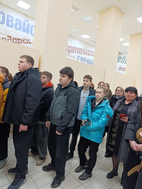 Интерактивная выставка «Великие люди Донбасса» Интерактивная выставка «Великие люди Донбасса»