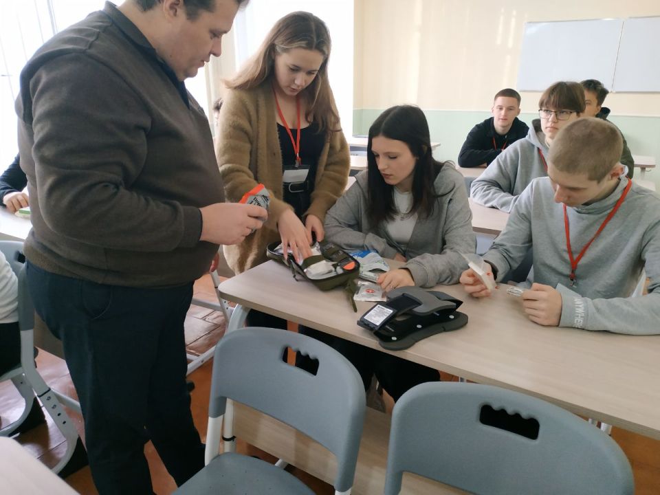 Лариса Толстыкина: Школы ДНР обновляют материально-техническую базу кабинетов ОБЗР и «Технологии» Лариса Толстыкина: Школы ДНР обновляют материально-техническую базу кабинетов ОБЗР и «Технологии»