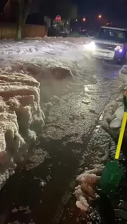 Дончане, соскучились по снегу? А в Африке его завались