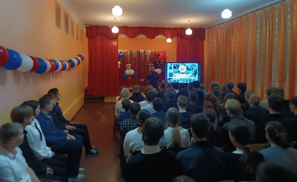 Добровольцы Донецкого РО ВСКС продолжают профилактическую работу со школьниками в рамках проекта «Новые горизонты» Добровольцы Донецкого РО ВСКС продолжают профилактическую работу со школьниками в рамках проекта «Новые горизонты»