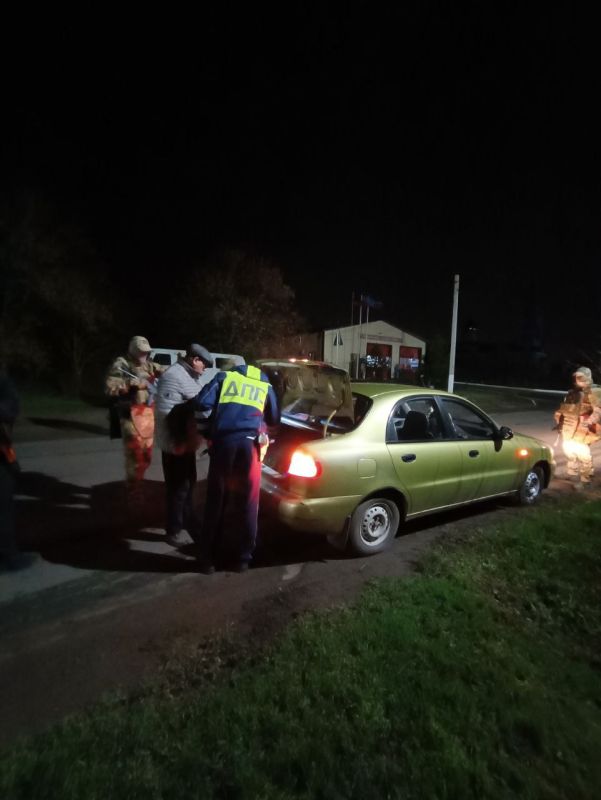 Полицейские проводят проверку по факту гибели жителя Мангушского м.о Полицейские проводят проверку по факту гибели жителя Мангушского м.о