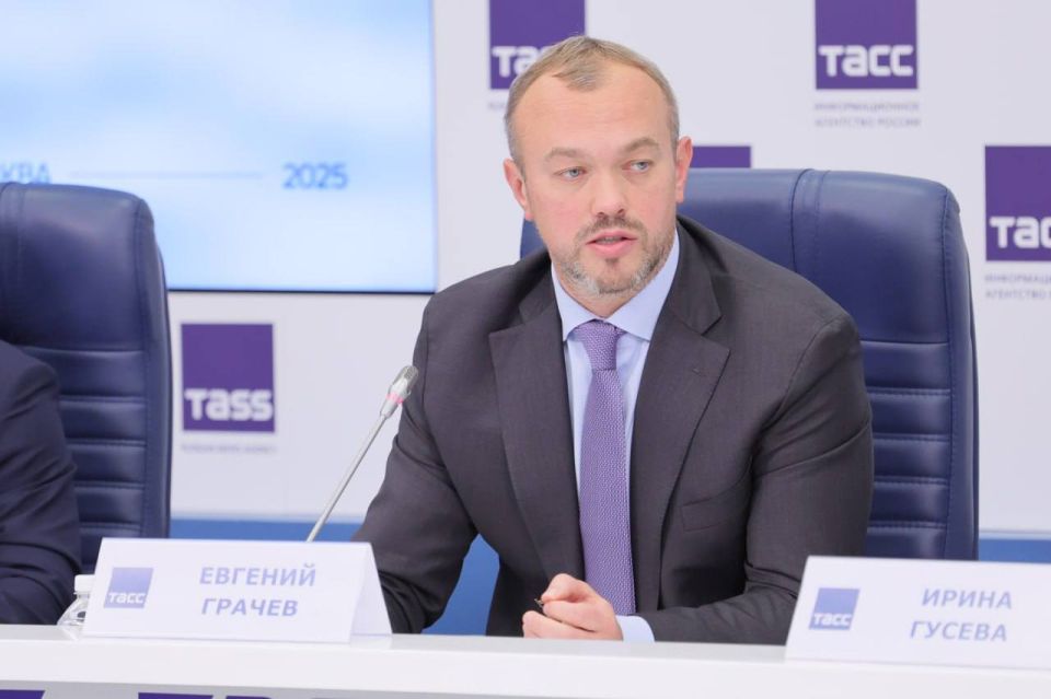 Более 61 тысячи заявок подано на III Всероссийскую муниципальную премию «Служение» Более 61 тысячи заявок подано на III Всероссийскую муниципальную премию «Служение»