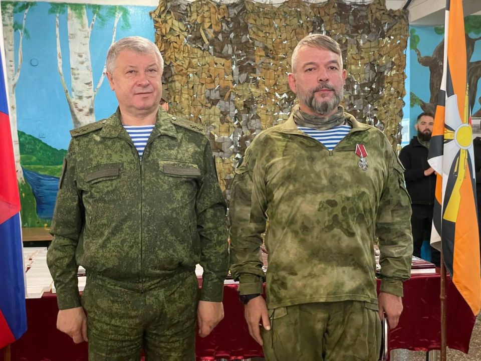 Поздравляем нашего боевого товарища Сергея Караева с вручением ордена Мужества Поздравляем нашего боевого товарища Сергея Караева с вручением ордена Мужества