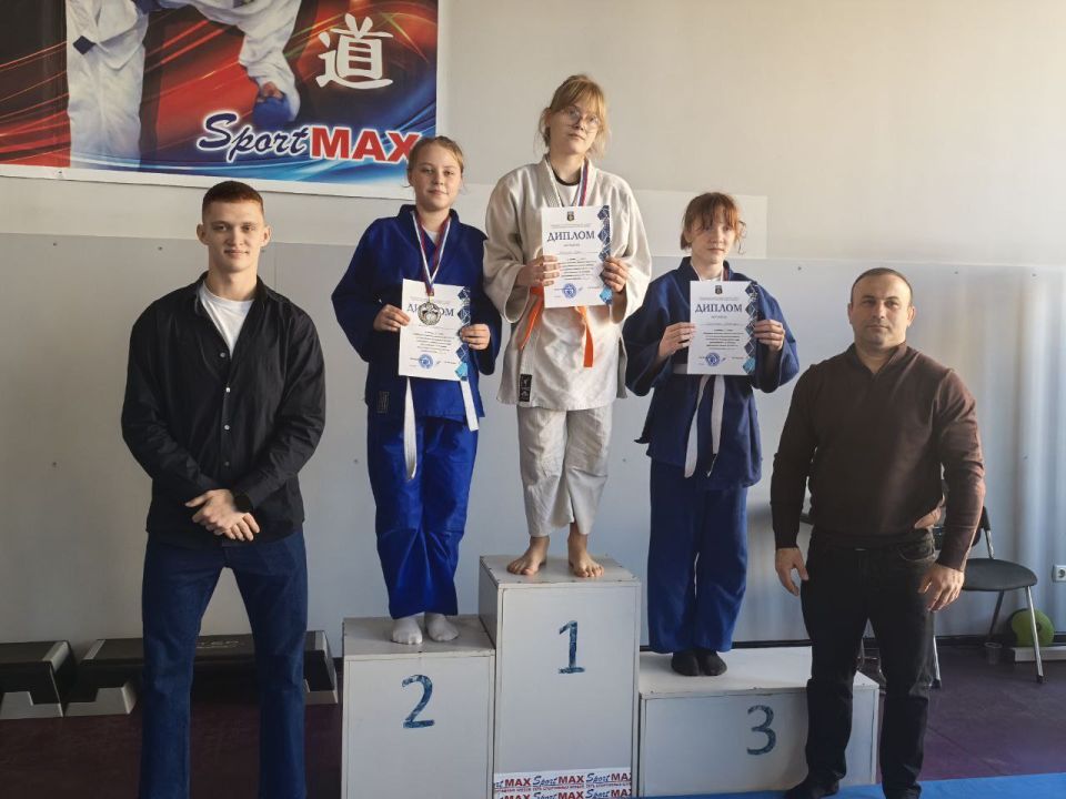 В спортивном клубе «СПОРТMAX» состоялось Открытое первенство г. Донецк, посвящённое памяти заслуженного тренера, неоднократного чемпиона Мира и Европы среди ветеранов - Сергея Леонидовича Рожинова В спортивном клубе «СПОРТMAX» состоялось Открытое первенство г. Донецк, посвящённое памяти заслуженного тренера, неоднократного чемпиона Мира и Европы среди ветеранов - Сергея Леонидовича Рожинова