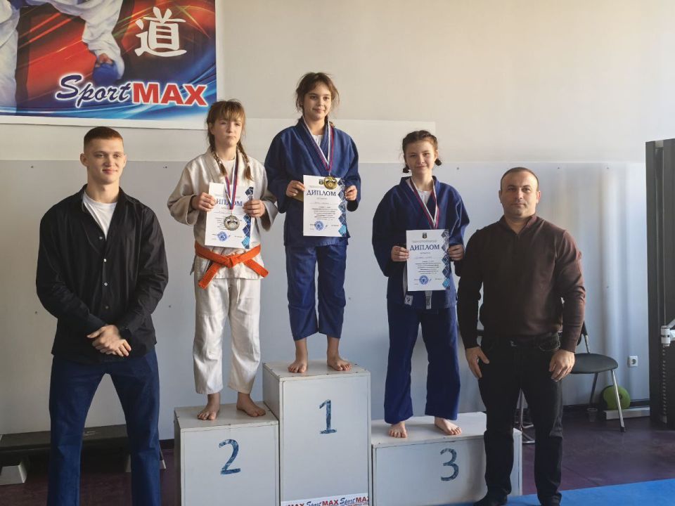 В спортивном клубе «СПОРТMAX» состоялось Открытое первенство г. Донецк, посвящённое памяти заслуженного тренера, неоднократного чемпиона Мира и Европы среди ветеранов - Сергея Леонидовича Рожинова В спортивном клубе «СПОРТMAX» состоялось Открытое первенство г. Донецк, посвящённое памяти заслуженного тренера, неоднократного чемпиона Мира и Европы среди ветеранов - Сергея Леонидовича Рожинова