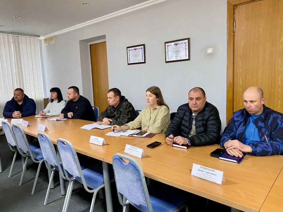 Евгений Поплавский: Провел еженедельное аппаратное совещание с руководителями ведомств и представителями силовых структур Евгений Поплавский: Провел еженедельное аппаратное совещание с руководителями ведомств и представителями силовых структур