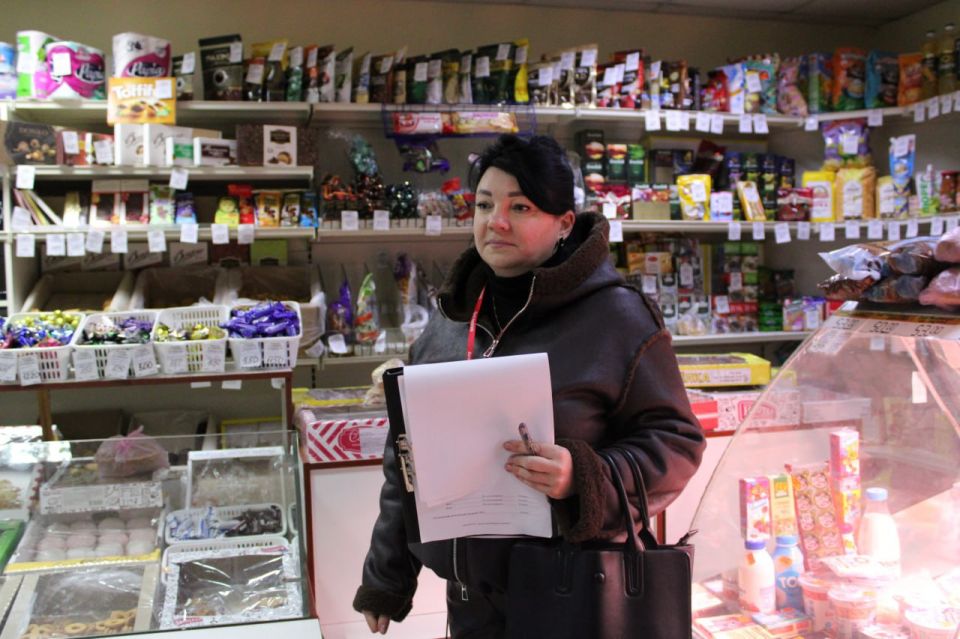 Иван Приходько: Активисты Народного контроля осуществили проверку ряда магазинов в Центрально-Городском районе Горловки Иван Приходько: Активисты Народного контроля осуществили проверку ряда магазинов в Центрально-Городском районе Горловки