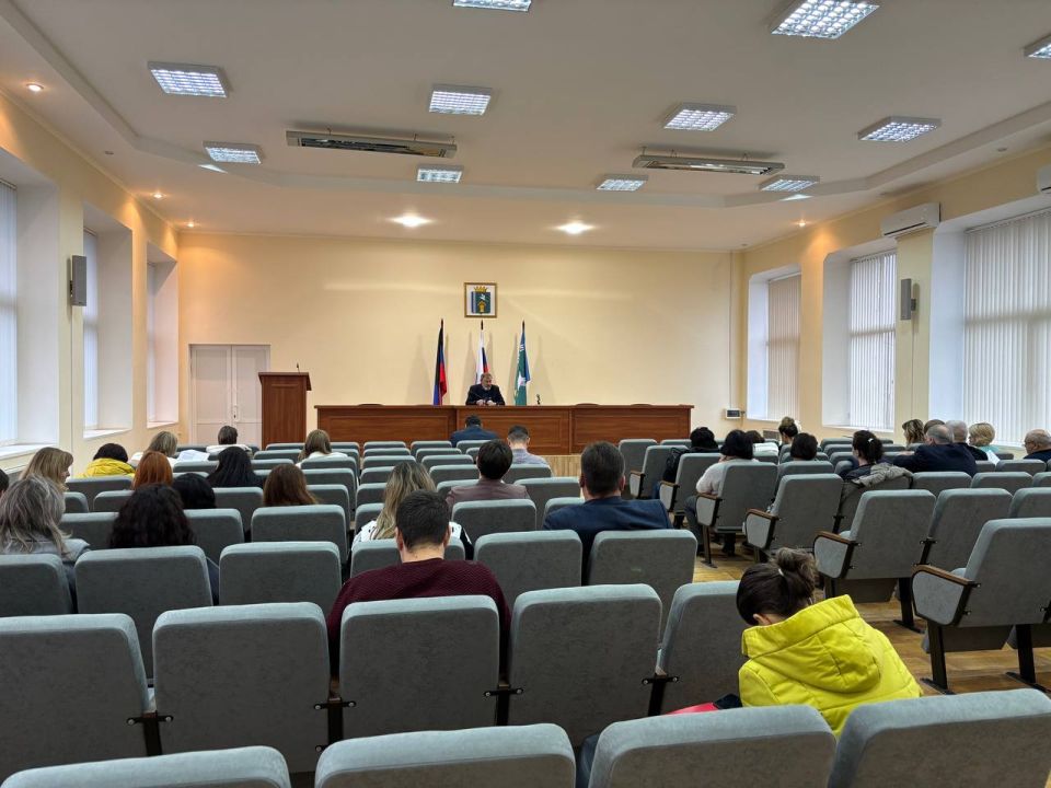 Борис Трима: Аппаратное совещание в Администрации Мангушского муниципального округа Борис Трима: Аппаратное совещание в Администрации Мангушского муниципального округа