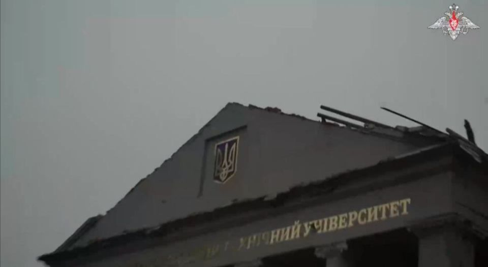 Аккурат к приезду американского представителя было объявлено об освобождении двух городов на фронте Аккурат к приезду американского представителя было объявлено об освобождении двух городов на фронте