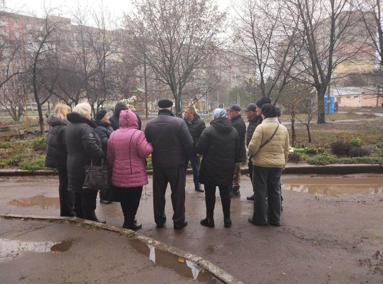 По поручению Главы ДНР Дениса Пушилина проводятся встречи с населением для выявления проблемных вопросов на подведомственной территории По поручению Главы ДНР Дениса Пушилина проводятся встречи с населением для выявления проблемных вопросов на подведомственной территории