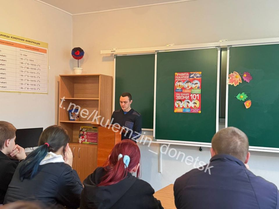 В Донецком техникуме пищевой и перерабатывающей промышленности, в котором обучаются дети-сироты и дети, оставшиеся без родительского попечения, прошла важная встреча В Донецком техникуме пищевой и перерабатывающей промышленности, в котором обучаются дети-сироты и дети, оставшиеся без родительского попечения, прошла важная встреча