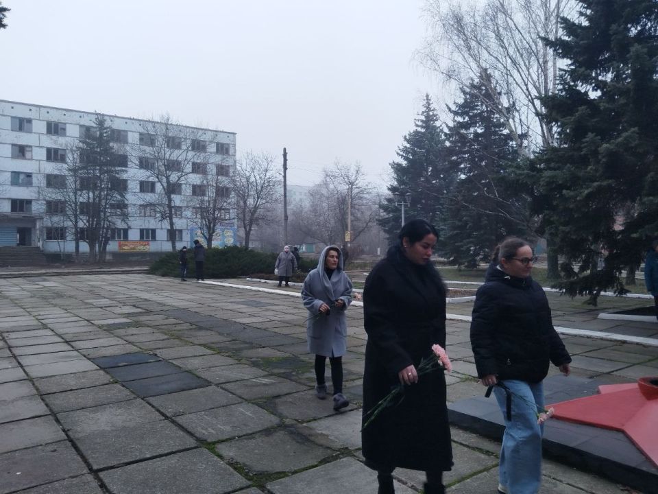 Сегодня, 3 декабря, Россия склоняет голову в священный День Неизвестного Солдата Сегодня, 3 декабря, Россия склоняет голову в священный День Неизвестного Солдата