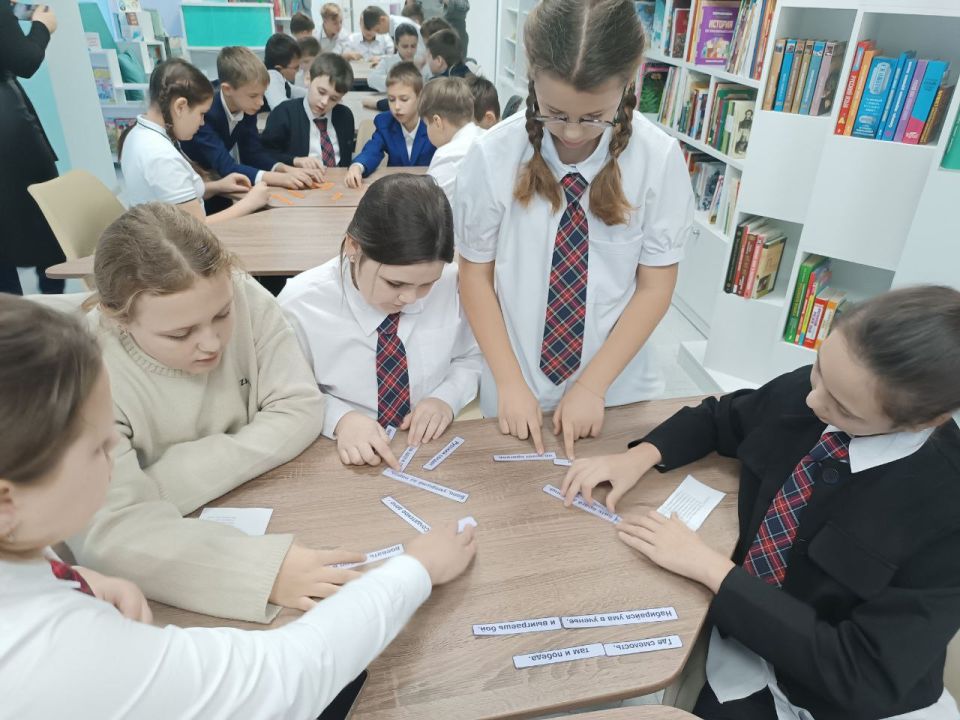 Час-воспоминание «Неизвестный солдат… Он с войны никогда не вернётся назад» Час-воспоминание «Неизвестный солдат… Он с войны никогда не вернётся назад»