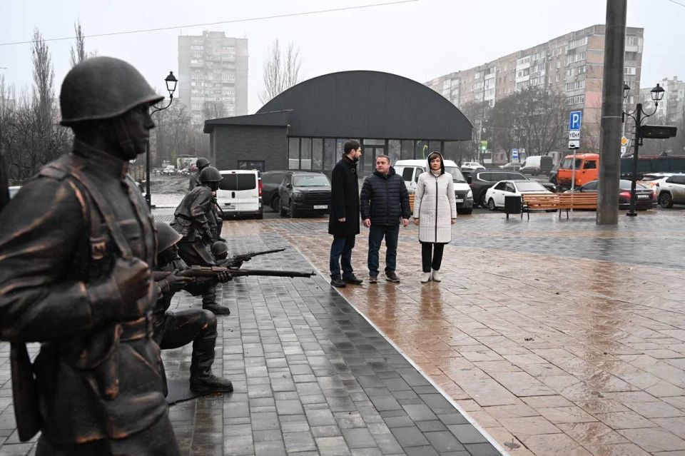 Александр Волошин: #Работа_в_Республике. В Макеевке вместе с главой муниципального образования городского округа Владиславом Ключаровым проверили ход ключевых восстановительных и социальных проектов Александр Волошин: #Работа_в_Республике. В Макеевке вместе с главой муниципального образования городского округа Владиславом Ключаровым проверили ход ключевых восстановительных и социальных проектов
