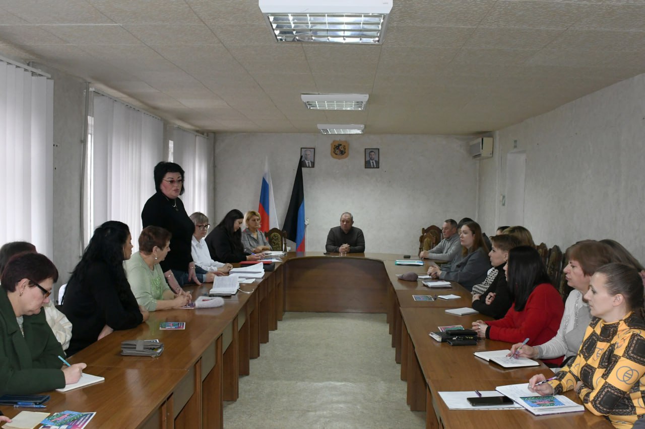 В Кировском обсудили актуальные вопросы жилищно-коммунальной сферы