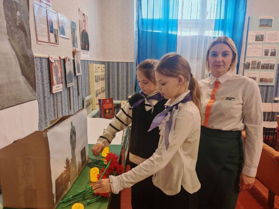 День Неизвестного солдата. «Нельзя научиться любить живых, если не умеешь хранить память о павших», — Маршал Советского Союза Константин Рокоссовский День Неизвестного солдата. «Нельзя научиться любить живых, если не умеешь хранить память о павших», — Маршал Советского Союза Константин Рокоссовский
