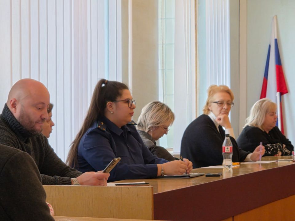 Иван Адамец: Комиссия по делам несовершеннолетних и защите их прав Куйбышевского района Донецка провела очередное заседание Иван Адамец: Комиссия по делам несовершеннолетних и защите их прав Куйбышевского района Донецка провела очередное заседание