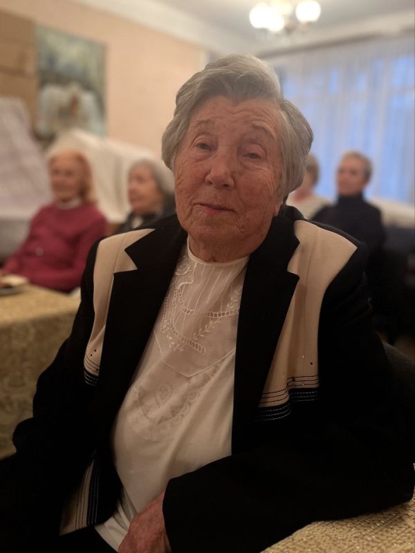 В Центре социального обслуживания населения Ленинского района города Донецка прошло чаепитие «Доброе сердце – особым людям», посвященное Международному дню инвалидов В Центре социального обслуживания населения Ленинского района города Донецка прошло чаепитие «Доброе сердце – особым людям», посвященное Международному дню инвалидов