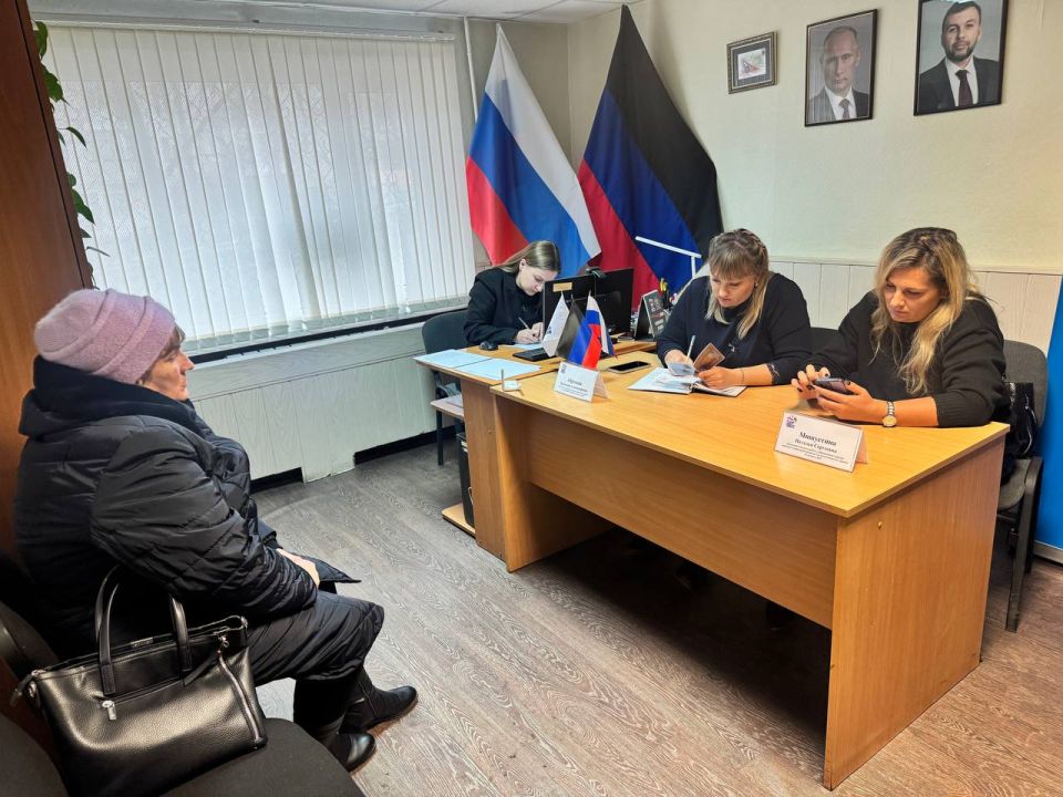 Аппарат Уполномоченного по правам человека в ДНР провел выездной прием граждан по вопросам защиты их прав и свобод в Снежном Аппарат Уполномоченного по правам человека в ДНР провел выездной прием граждан по вопросам защиты их прав и свобод в Снежном