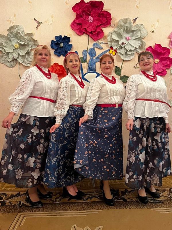 В Центре социального обслуживания населения Ленинского района города Донецка прошло чаепитие «Доброе сердце – особым людям», посвященное Международному дню инвалидов В Центре социального обслуживания населения Ленинского района города Донецка прошло чаепитие «Доброе сердце – особым людям», посвященное Международному дню инвалидов