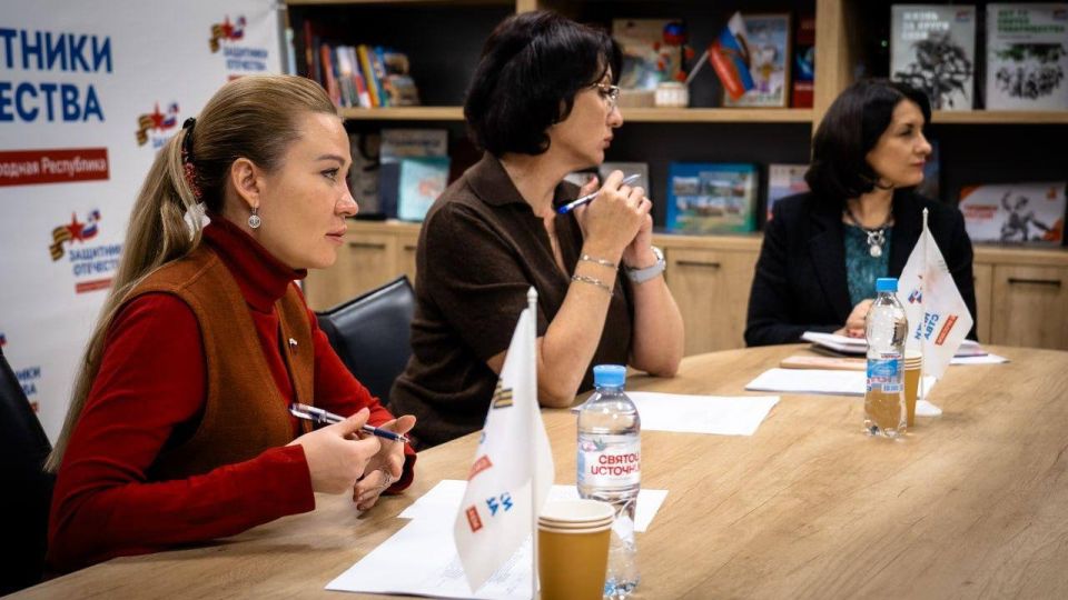 Наталья Никонорова: Сегодня на площадке республиканского отделения Фонда «Защитники Отечества» провели заключительный в этом году прием подопечных Наталья Никонорова: Сегодня на площадке республиканского отделения Фонда «Защитники Отечества» провели заключительный в этом году прием подопечных
