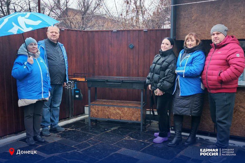 В Кировском районе Донецка прошла встреча единороссов с номинантами конкурса «Лучший дом. Лучший двор» В Кировском районе Донецка прошла встреча единороссов с номинантами конкурса «Лучший дом. Лучший двор»
