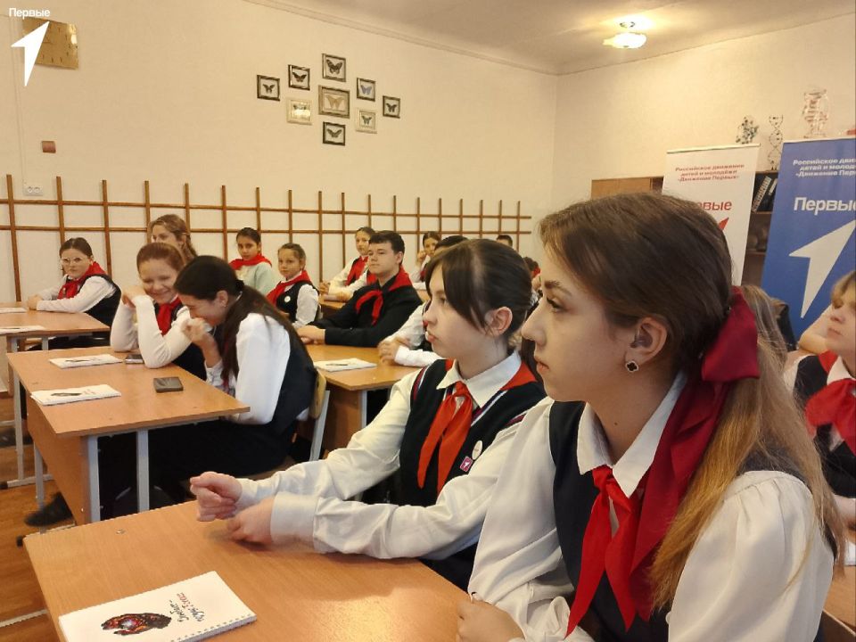 Первые погружаются в историю