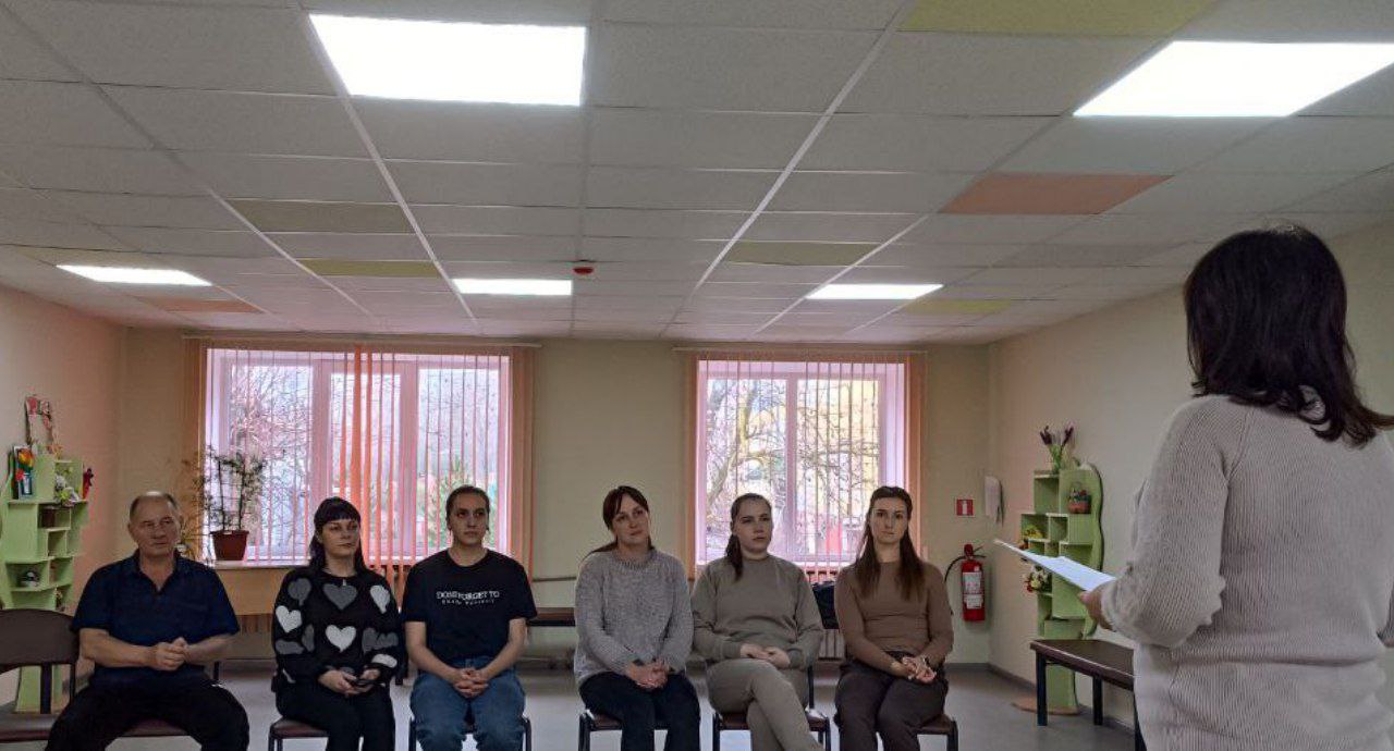 Управляющий делами Администрации Володарского муниципального округа Салько А. В. провела встречу с трудовым коллективом МБУДО «Володарский центр внешкольного образования» администрации Володарского района