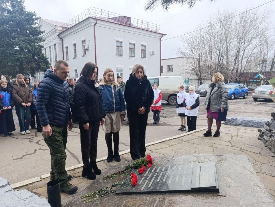 Сергей Ермаков: 3 декабря в городском округе прошло памятное мероприятие, посвященное Дню Неизвестного Солдата Сергей Ермаков: 3 декабря в городском округе прошло памятное мероприятие, посвященное Дню Неизвестного Солдата