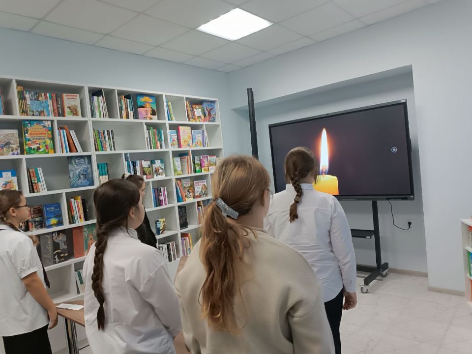 Час-воспоминание «Неизвестный солдат… Он с войны никогда не вернётся назад» Час-воспоминание «Неизвестный солдат… Он с войны никогда не вернётся назад»