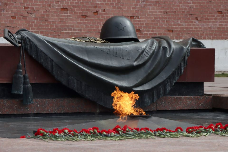 В День неизвестного солдата мы вспоминаем павших защитников нашей Родины, внесших свой вклад в Победу над врагом, и чьи ратные подвиги заслужили вечную славу в памяти народа, но остались без имени, отметила сенатор Наталья...