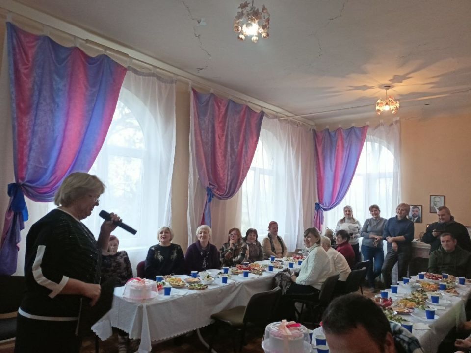 Александр Подгорный: 3 декабря по партийному проекту «Старшее поколение», в Государственном бюджетном учреждении социального обслуживания «Центр социального обслуживания населения Червоногвардейского района города Макеевки»... Александр Подгорный: 3 декабря по партийному проекту «Старшее поколение», в Государственном бюджетном учреждении социального обслуживания «Центр социального обслуживания населения Червоногвардейского района города Макеевки»...