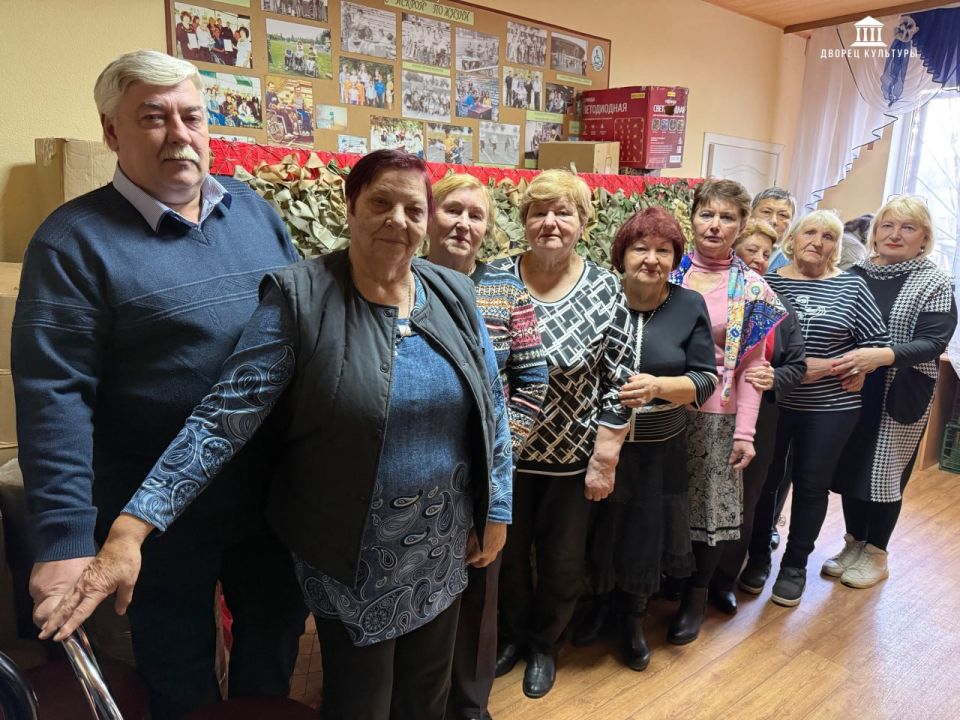 3 декабря, в знак тепла и поддержки, творческий отдел «Досуг» Харцызского городского Дворца культуры посетил Харцызскую местную общественную организацию инвалидов «Искра» 3 декабря, в знак тепла и поддержки, творческий отдел «Досуг» Харцызского городского Дворца культуры посетил Харцызскую местную общественную организацию инвалидов «Искра»
