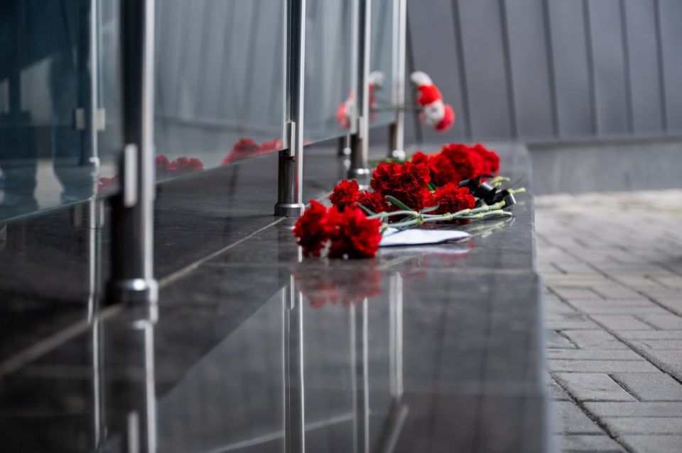 В ДНР Росгвардейцы почтили память Неизвестного Солдата В ДНР Росгвардейцы почтили память Неизвестного Солдата