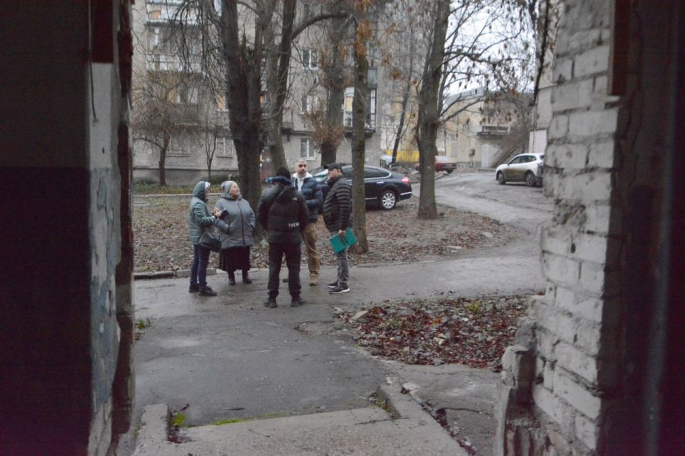 Алексей Дорофеев: Вчера заехали в один из домов на Киевском проспекте, и увиденное, честно говоря, до сих пор не укладывается в голове Алексей Дорофеев: Вчера заехали в один из домов на Киевском проспекте, и увиденное, честно говоря, до сих пор не укладывается в голове