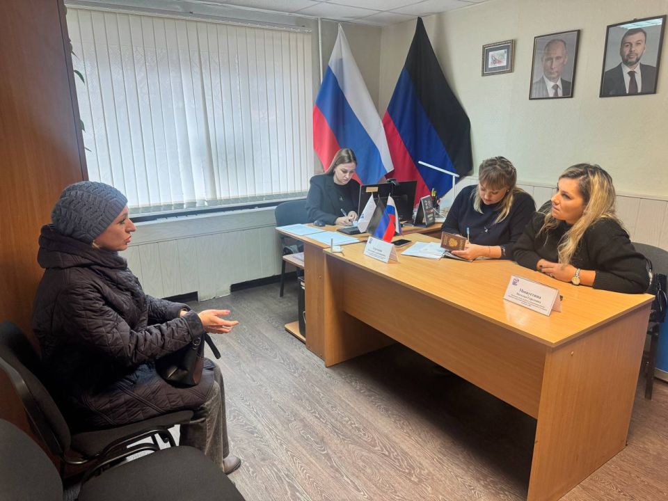 Аппарат Уполномоченного по правам человека в ДНР провел выездной прием граждан по вопросам защиты их прав и свобод в Снежном Аппарат Уполномоченного по правам человека в ДНР провел выездной прием граждан по вопросам защиты их прав и свобод в Снежном