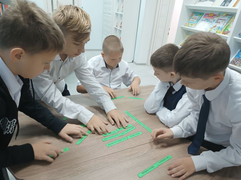 Час-воспоминание «Неизвестный солдат… Он с войны никогда не вернётся назад» Час-воспоминание «Неизвестный солдат… Он с войны никогда не вернётся назад»