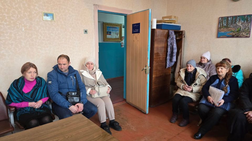 Управляющий делами Администрации Старобешевского округа Евгения Биатова провела сход граждан в селе Новокатериновка Управляющий делами Администрации Старобешевского округа Евгения Биатова провела сход граждан в селе Новокатериновка