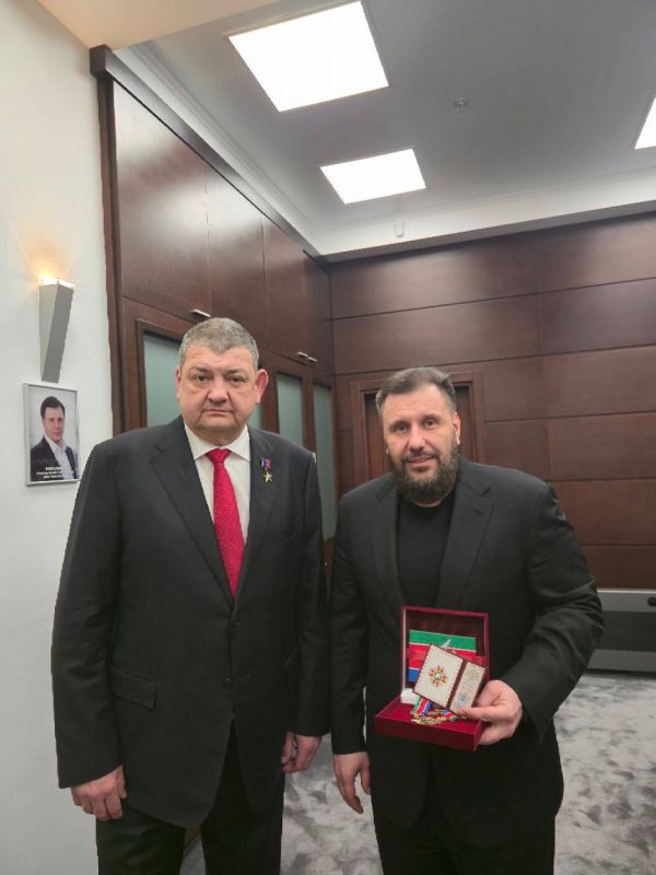 Александр Клименко стал почетным гражданином Горловки за помощь городу Александр Клименко стал почетным гражданином Горловки за помощь городу