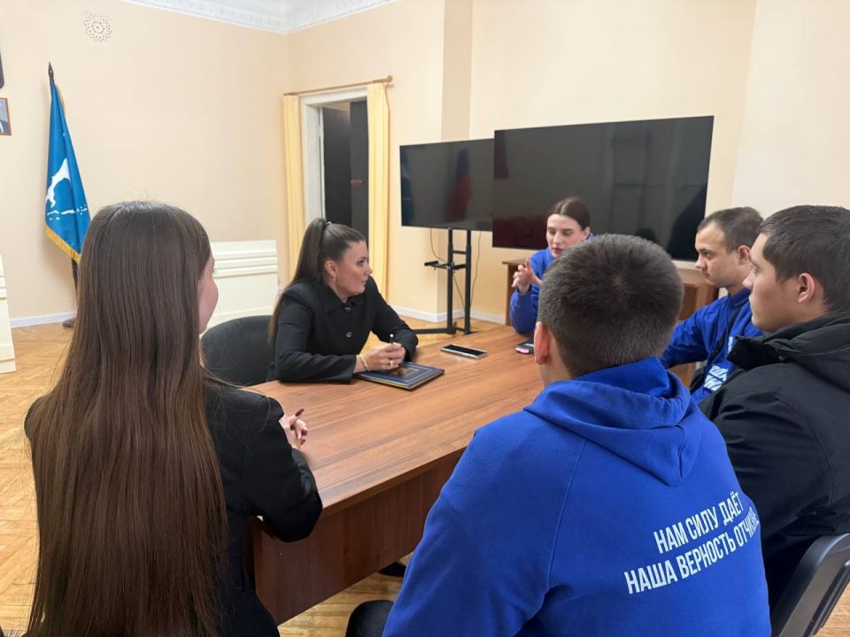 Обсудили развитие Шахтёрского штаба Молодой Республики с администрацией Обсудили развитие Шахтёрского штаба Молодой Республики с администрацией