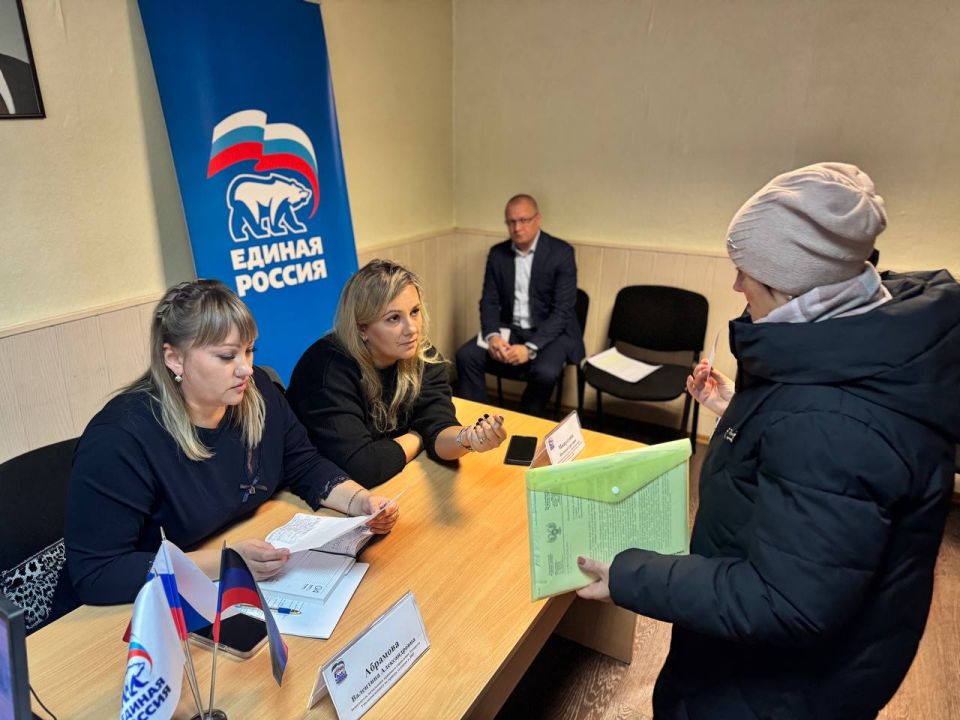 Аппарат Уполномоченного по правам человека в ДНР провел выездной прием граждан по вопросам защиты их прав и свобод в Снежном Аппарат Уполномоченного по правам человека в ДНР провел выездной прием граждан по вопросам защиты их прав и свобод в Снежном